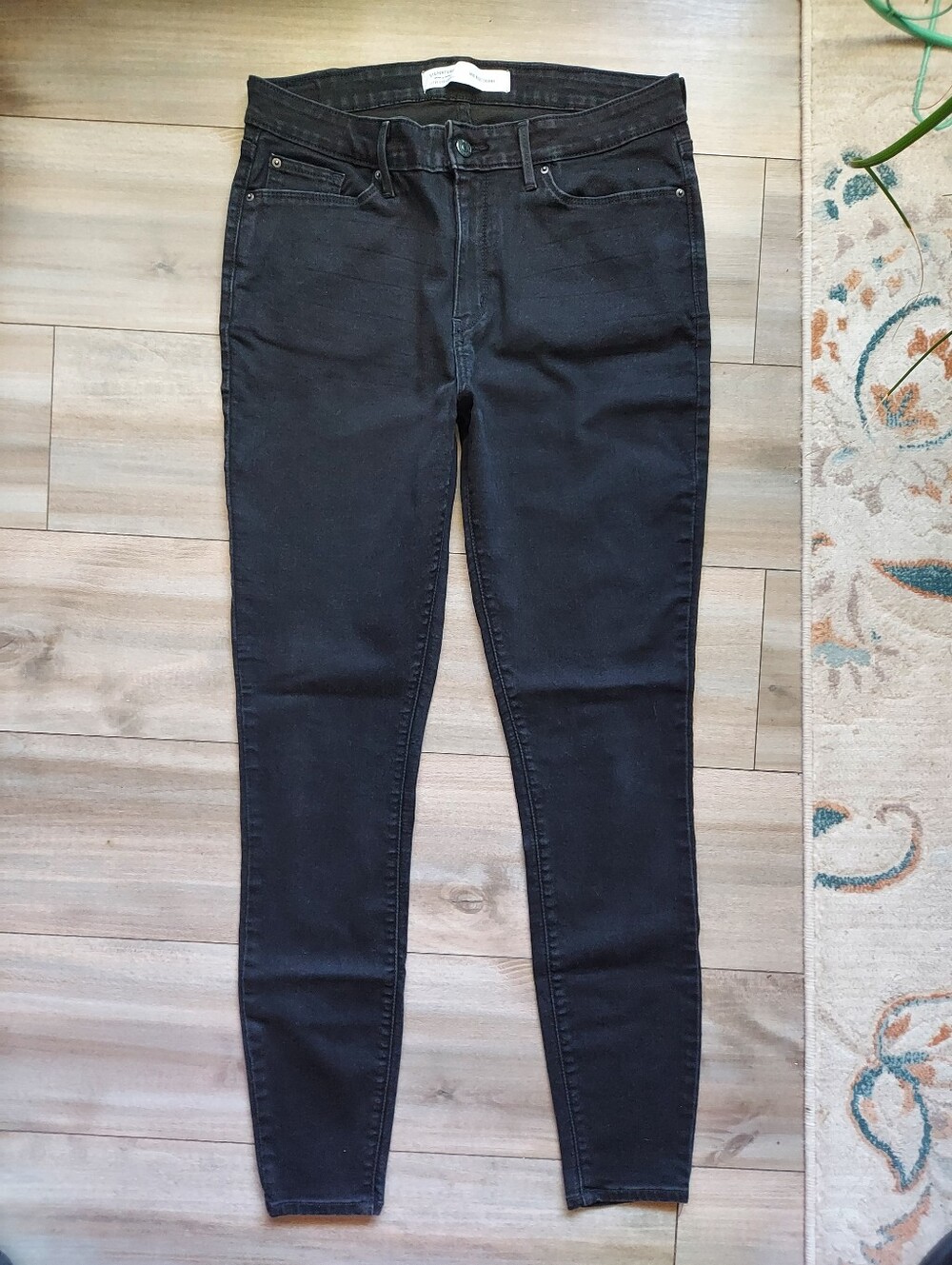 Women's Mid Rise Skinny Jeans